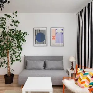 https://apt-praga-ukowska-cosy.warsawhotelspoland.com