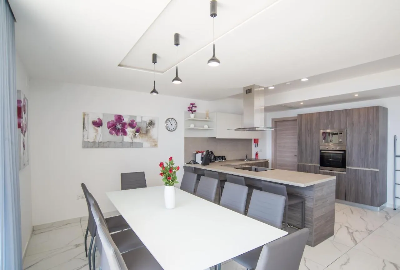 The Sea-Bank Villa Apartments Marsaskala